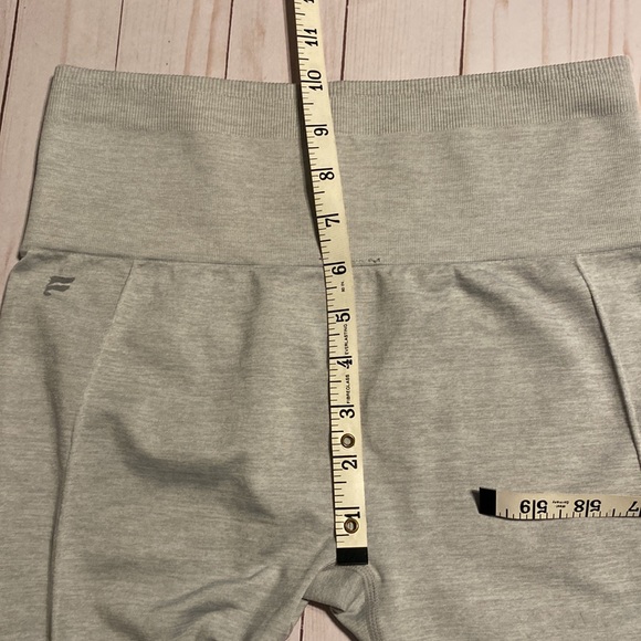 Fabletics Sync high waisted leggings pants Perforated 7/8 Size Small light gray - Picture 10 of 12
